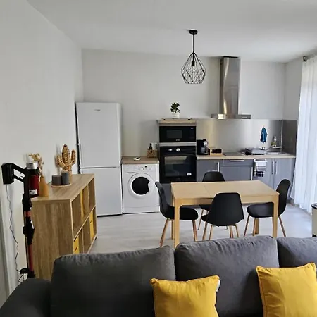 Appartement A Proximité De Toutes Commodités *