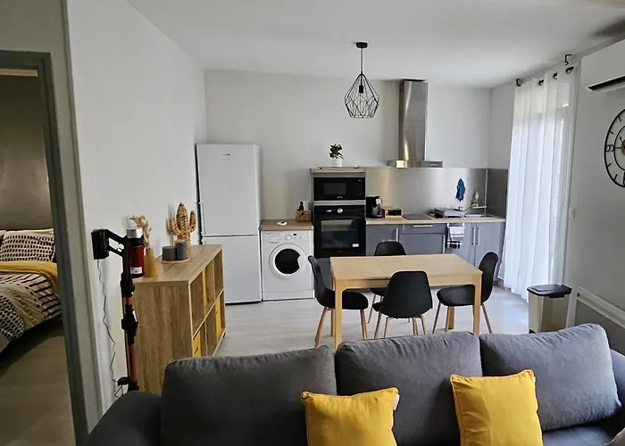 Appartement A Proximité De Toutes Commodités *